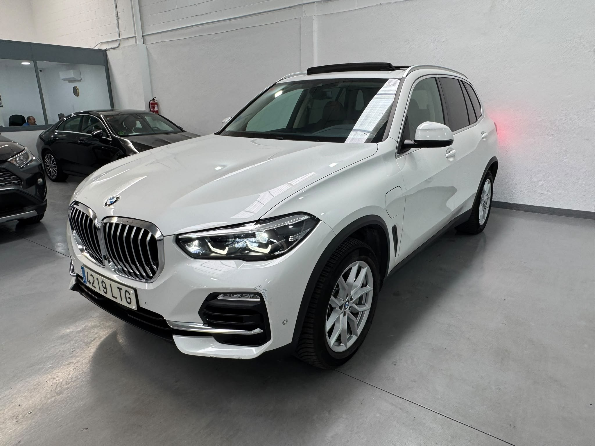BMW G05  X5 xDrive45e  HIBRIDO ENCHUFABLE ETIQUETA CERO